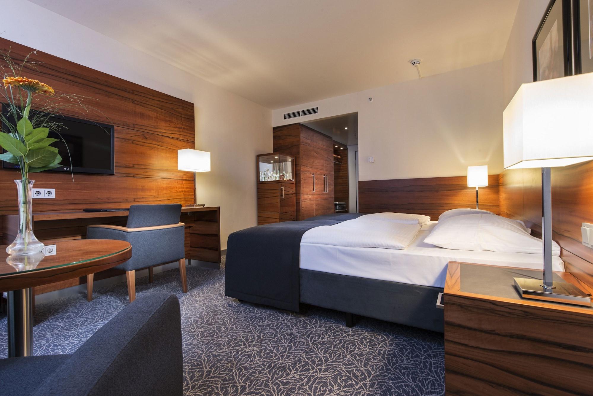 Maritim Hotel Muenchen Bagian luar foto