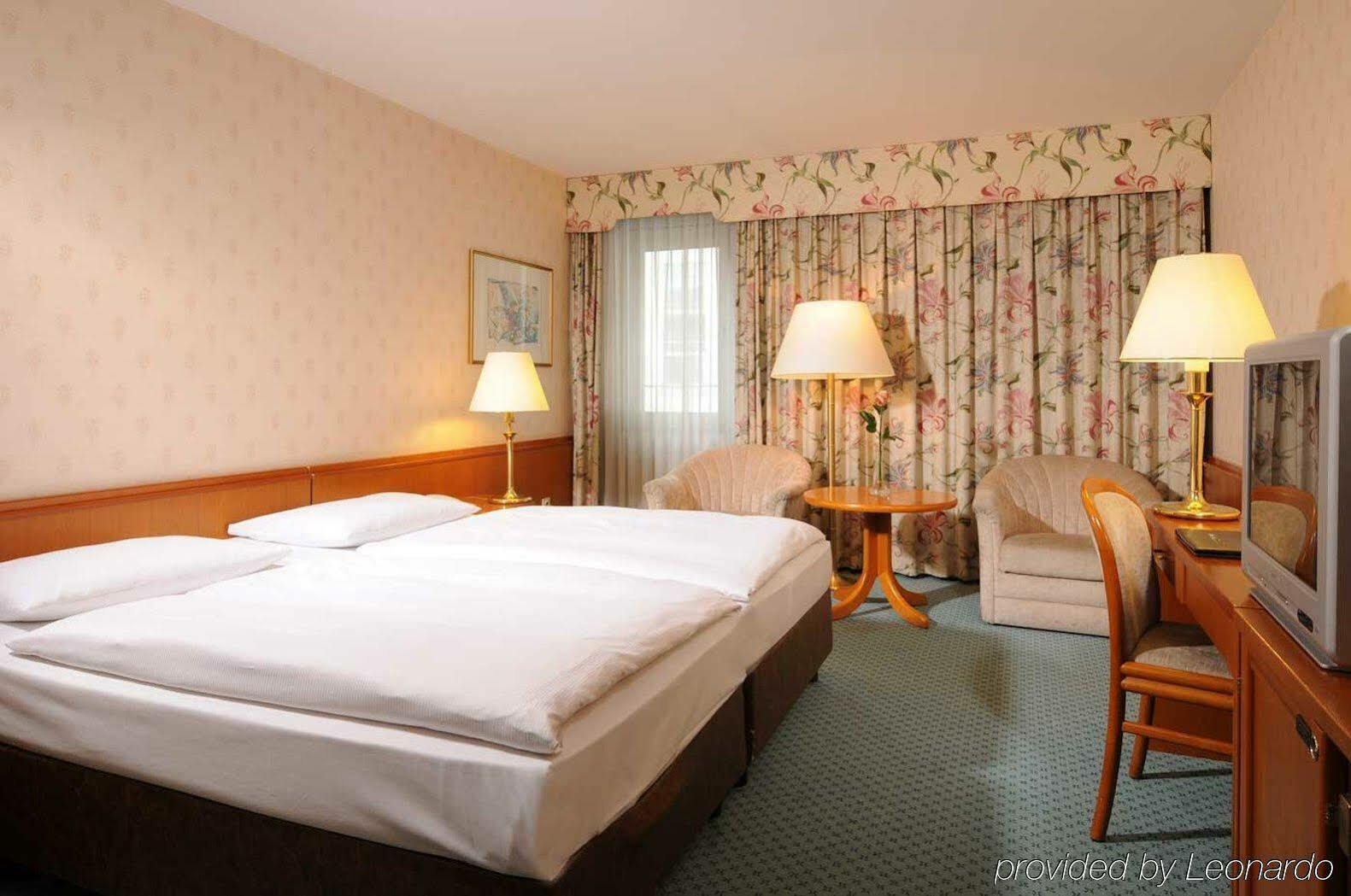 Maritim Hotel Muenchen Bagian luar foto
